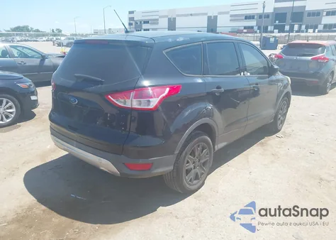 2014 Ford Escape S z USA, uszkodzony, nr VIN 1FMCU0F73EUB28735